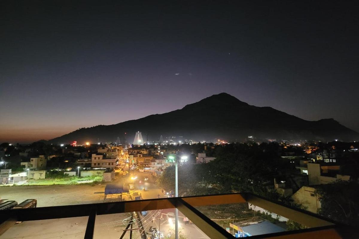 Hotel Amoha Tiruvannamalai Bagian luar foto